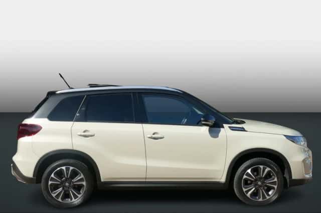 Suzuki Vitara (2023) thumbnail 3