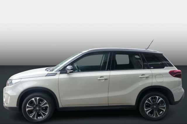 Suzuki Vitara (2023) thumbnail 4