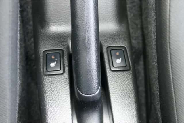 Suzuki Swift (2015) thumbnail 15
