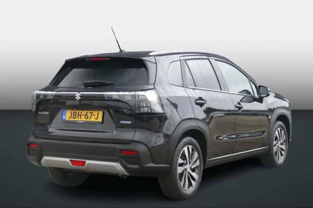 Suzuki S-Cross (2025) thumbnail 3