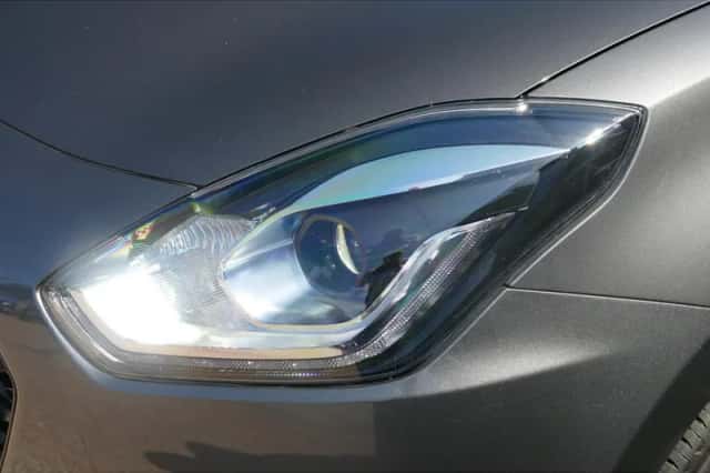Suzuki Swift (2021) thumbnail 4