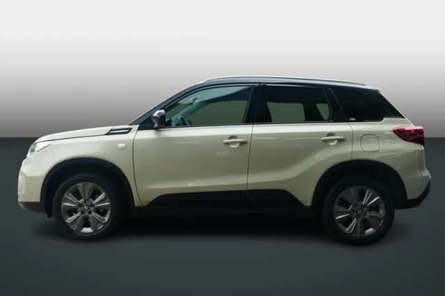 Suzuki Vitara (2021) thumbnail 3
