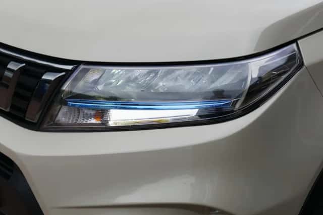 Suzuki Vitara (2021) thumbnail 5