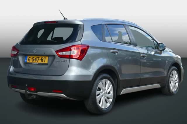 Suzuki S-Cross (2019) thumbnail 3