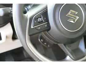 Suzuki Swift (2025) thumbnail 11