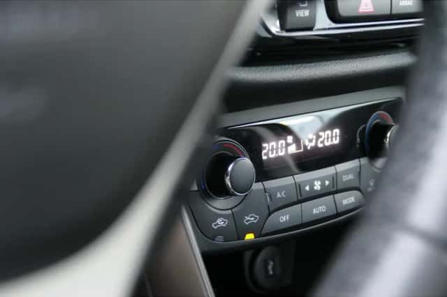 Suzuki S-Cross (2024) thumbnail 11