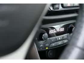 Suzuki S-Cross (2024) thumbnail 11