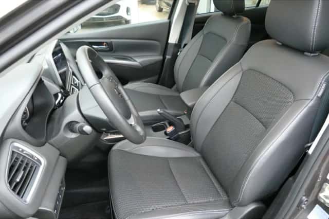 Suzuki S-Cross (2024) thumbnail 6