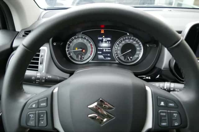 Suzuki S-Cross (2024) thumbnail 10