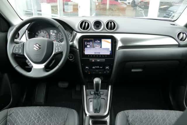 Suzuki Vitara (2025) thumbnail 11