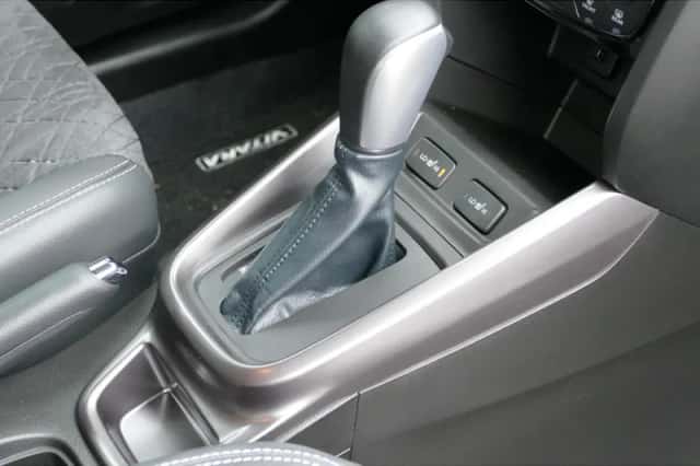 Suzuki Vitara (2025) thumbnail 6