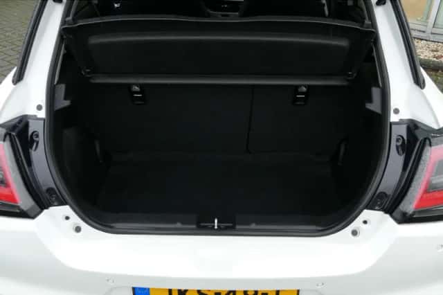 Suzuki Swift (2025) thumbnail 12