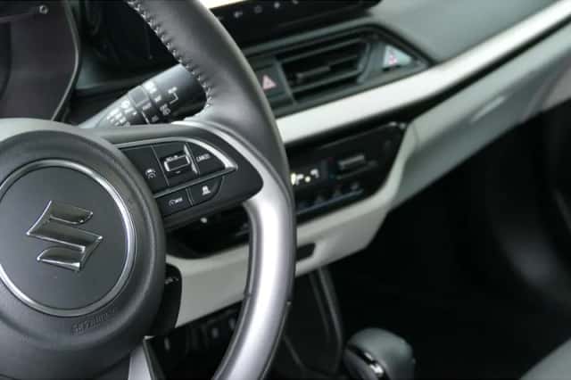 Suzuki Swift (2025) thumbnail 8