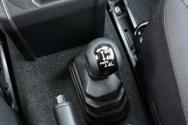 Suzuki Jimny (2020) thumbnail 20