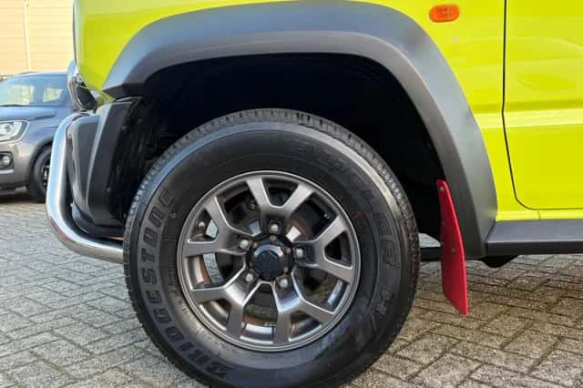 Suzuki Jimny (2020) thumbnail 8