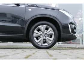 Suzuki Vitara (2024) thumbnail 4