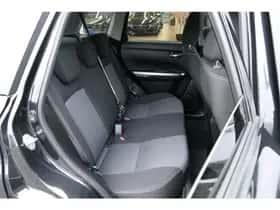 Suzuki Vitara (2024) thumbnail 5