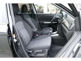 Suzuki Vitara (2024) thumbnail 6