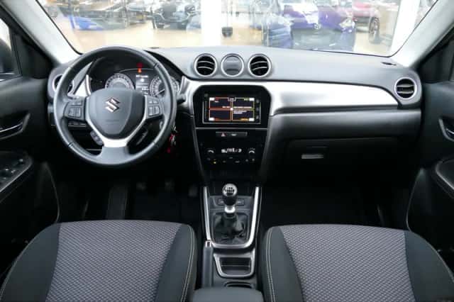 Suzuki Vitara (2024) thumbnail 10