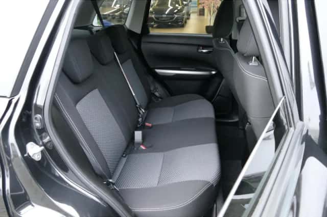 Suzuki Vitara (2024) thumbnail 5
