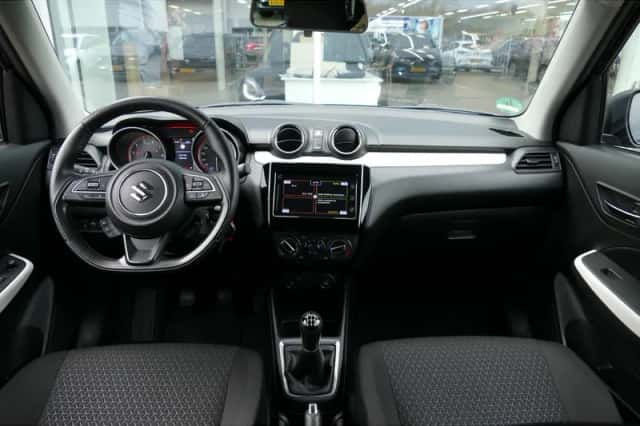 Suzuki Swift (2023) thumbnail 17