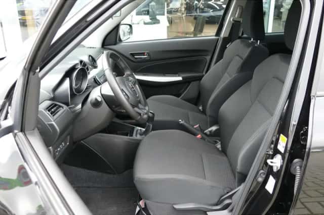 Suzuki Swift (2023) thumbnail 3