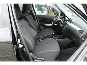 Suzuki Swift (2023) thumbnail 5