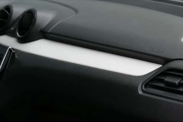 Suzuki Swift (2023) thumbnail 9