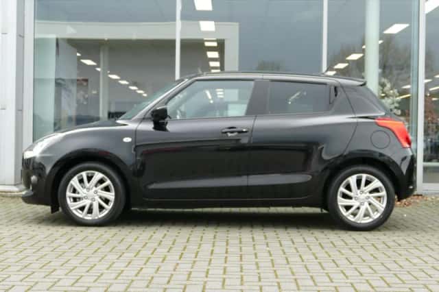 Suzuki Swift (2023) thumbnail 10