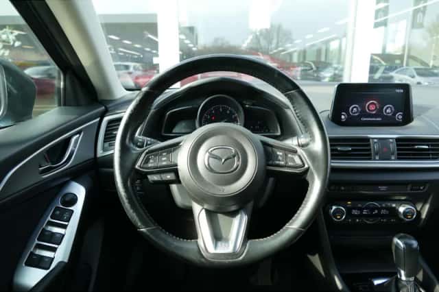 Mazda 3 (2018) thumbnail 14