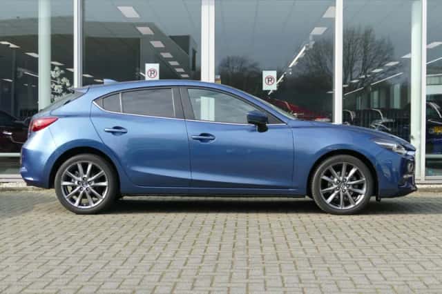Mazda 3 (2018) thumbnail 3