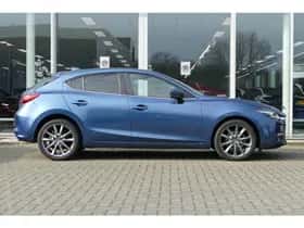 Mazda 3 (2018) thumbnail 3
