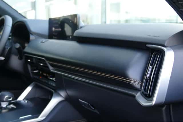 Mazda CX-60 (2026) thumbnail 3