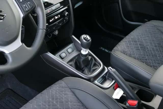Suzuki Vitara (2024) thumbnail 4