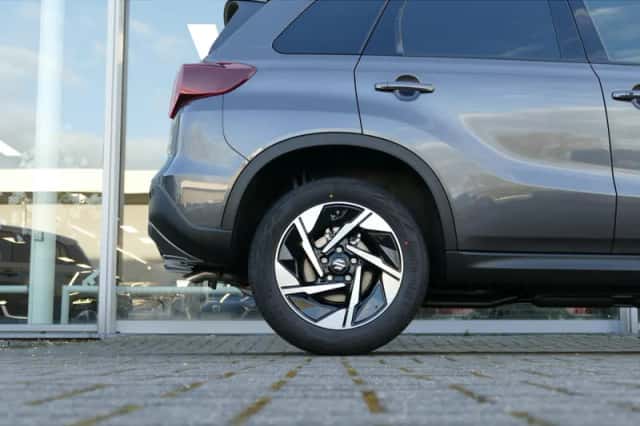 Suzuki Vitara (2024) thumbnail 10