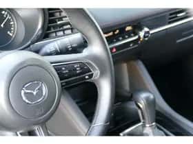 Mazda 3 (2024) thumbnail 2