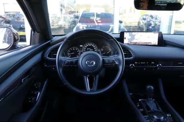 Mazda 3 (2024) thumbnail 14