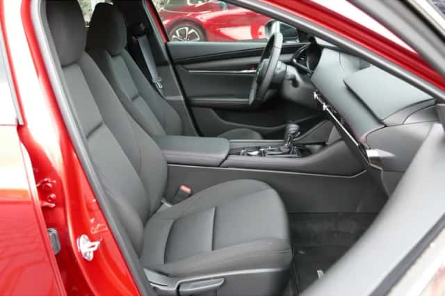 Mazda 3 (2026) thumbnail 10
