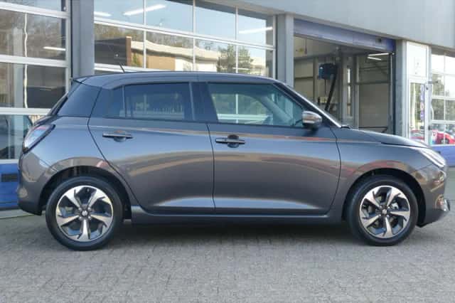 Suzuki Swift (2026) thumbnail 4