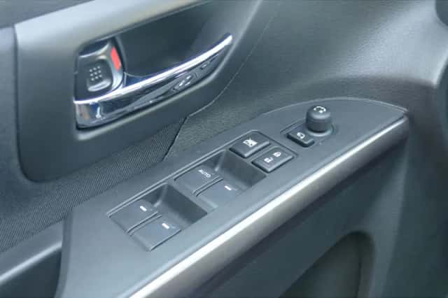 Suzuki S-Cross (2026) thumbnail 7