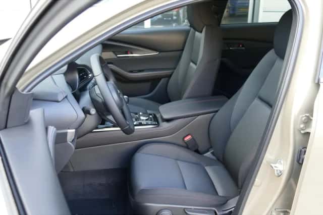 Mazda CX-30 (2026) thumbnail 3