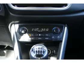 Suzuki S-Cross (2021) thumbnail 2