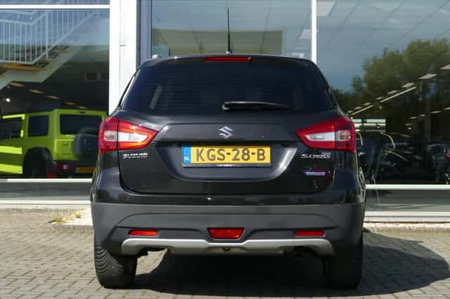 Suzuki S-Cross (2021) thumbnail 13