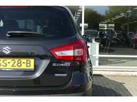Suzuki S-Cross (2021) thumbnail 18