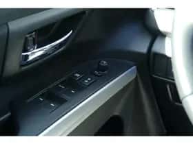 Suzuki S-Cross (2021) thumbnail 23