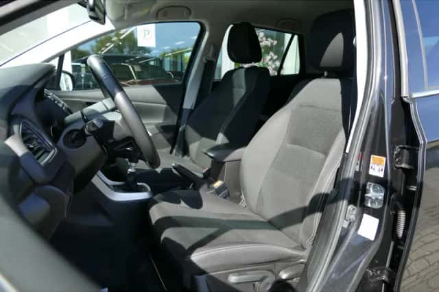 Suzuki S-Cross (2021) thumbnail 25