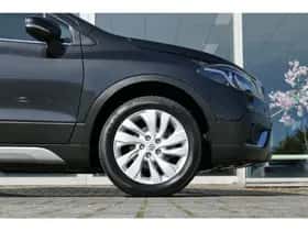 Suzuki S-Cross (2021) thumbnail 8