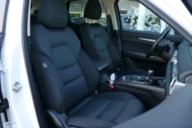Mazda CX-5 (2017) thumbnail 24