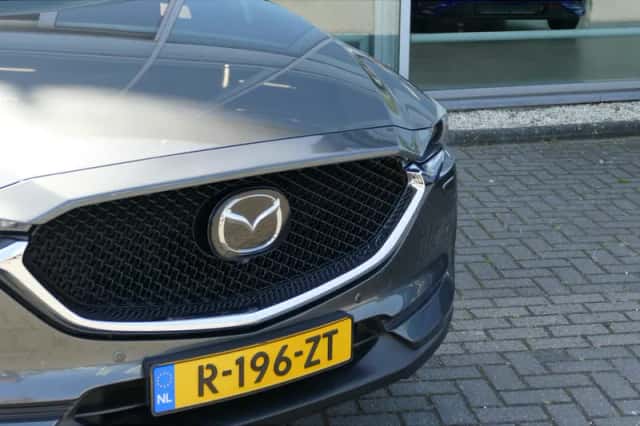 Mazda CX-5 (2018) thumbnail 3
