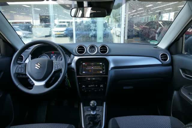 Suzuki Vitara (2024) thumbnail 13